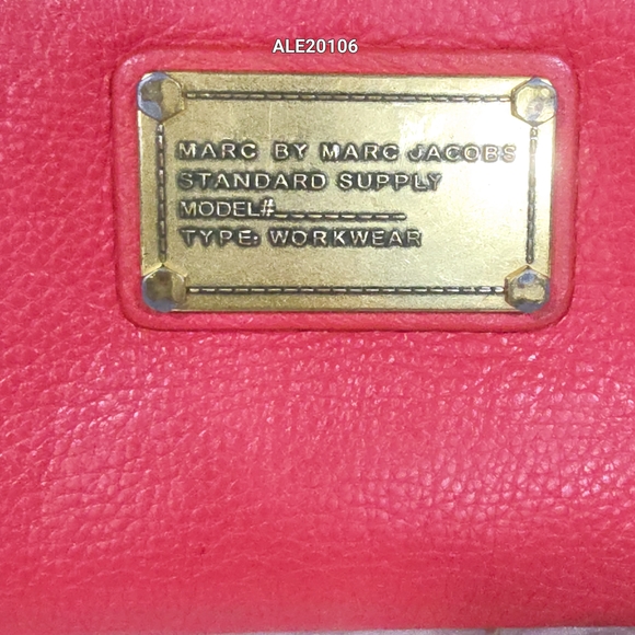 Marc By Marc Jacobs Red Leather Women's Wallet - Picture 3 of 15